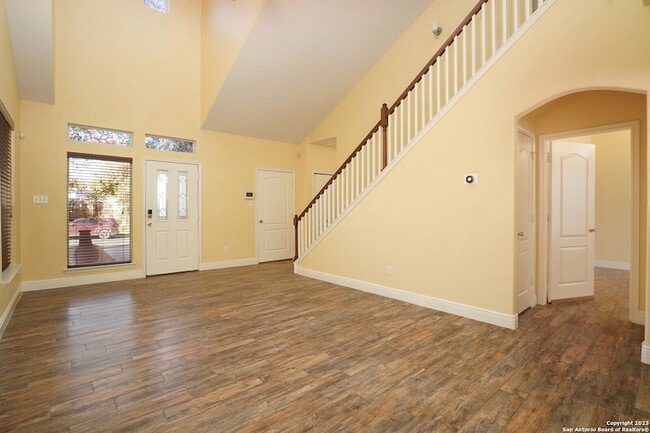 Building Photo - 1354 Crown Brook