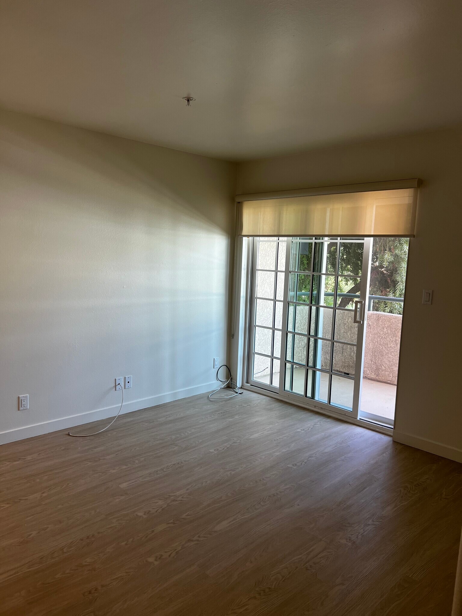 Building Photo - 3861 Vinton Ave