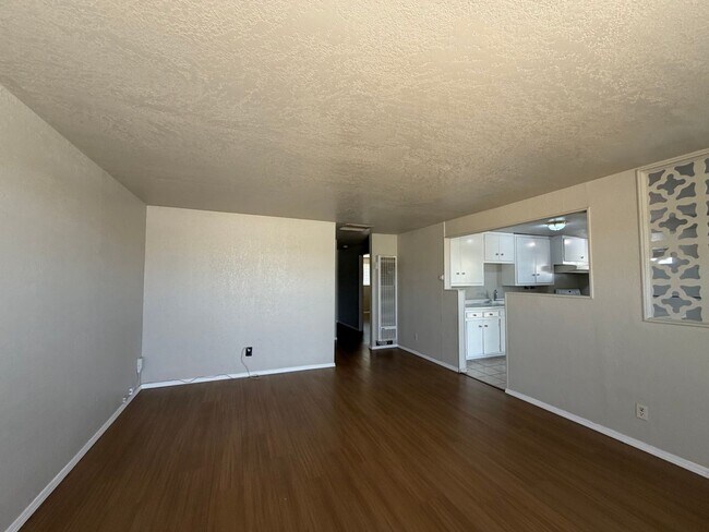 Building Photo - 1020 Taos Dr