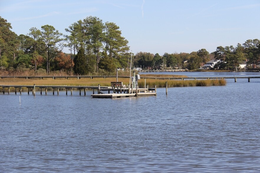 Building Photo - 148 River Walk Ct