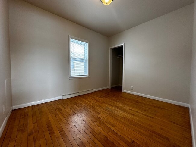 Building Photo - 1017 N Webster Ave