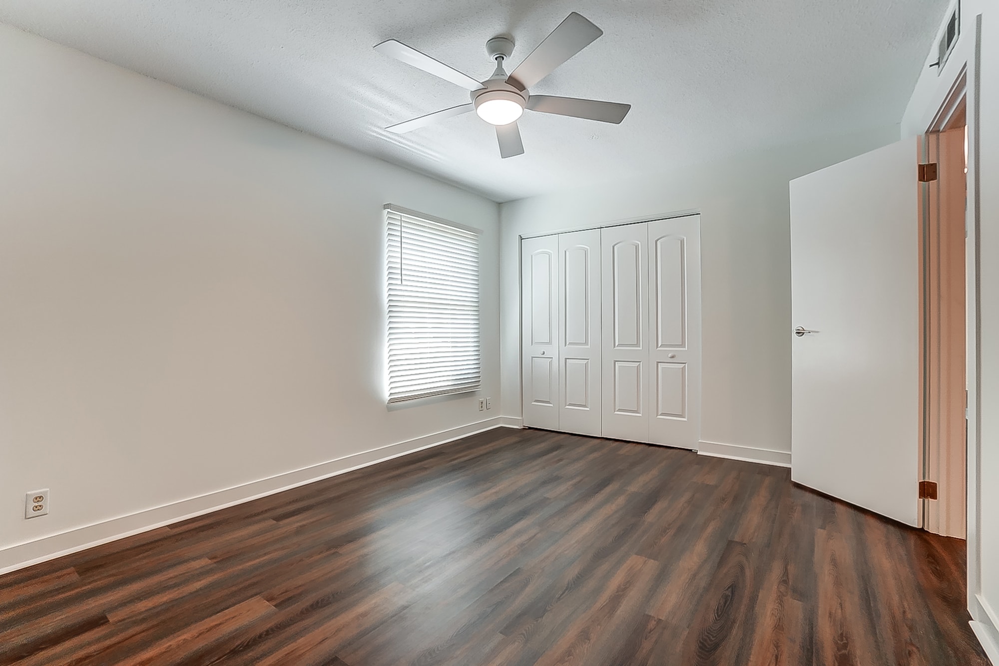 Building Photo - 2600 Park Rd