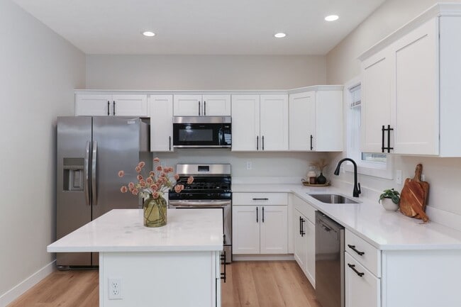 Building Photo - New Construction 3 Bedroom Home!