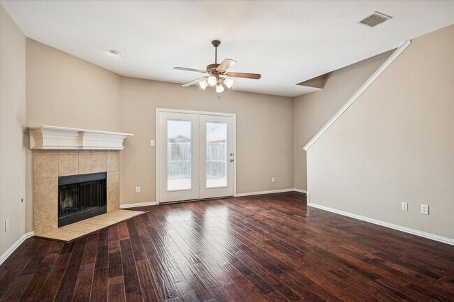 Building Photo - Awesome family home!