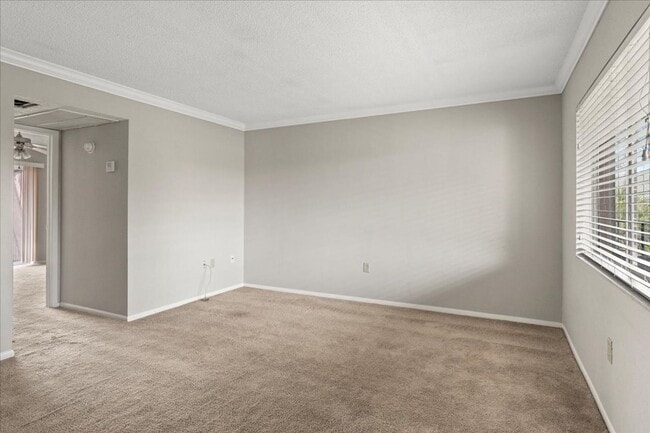 Building Photo - 115 Oyster Bay Cir