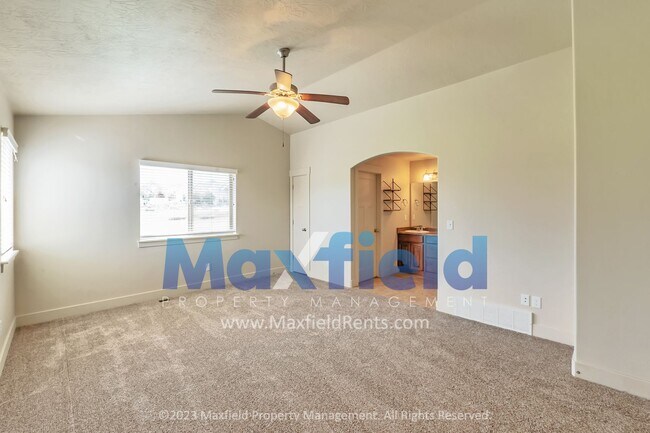 Building Photo - Eagle Mountain 4+ Bed 4 Bath 2600 Sq Ft 2 ...