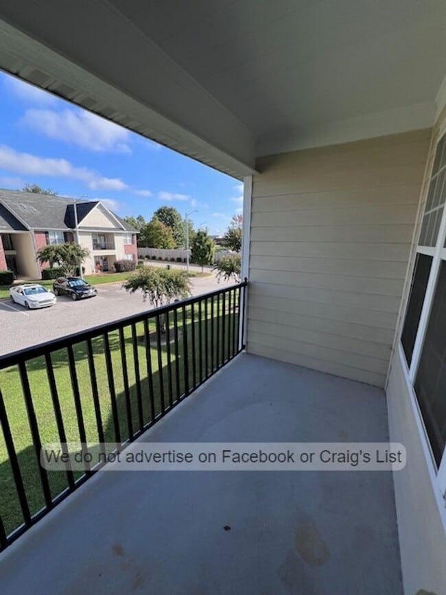 Building Photo - Woodland Village- Bardstown Court