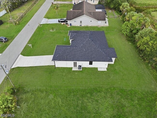 Building Photo - 1436 Graham Cir
