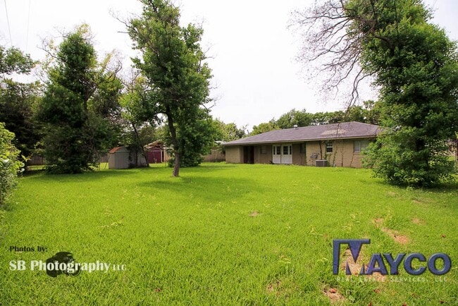 Building Photo - 3 bedroom 2 bath in Bossier!