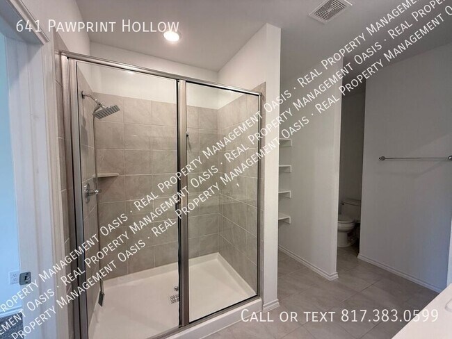 Building Photo - 641 Pawprint Holw