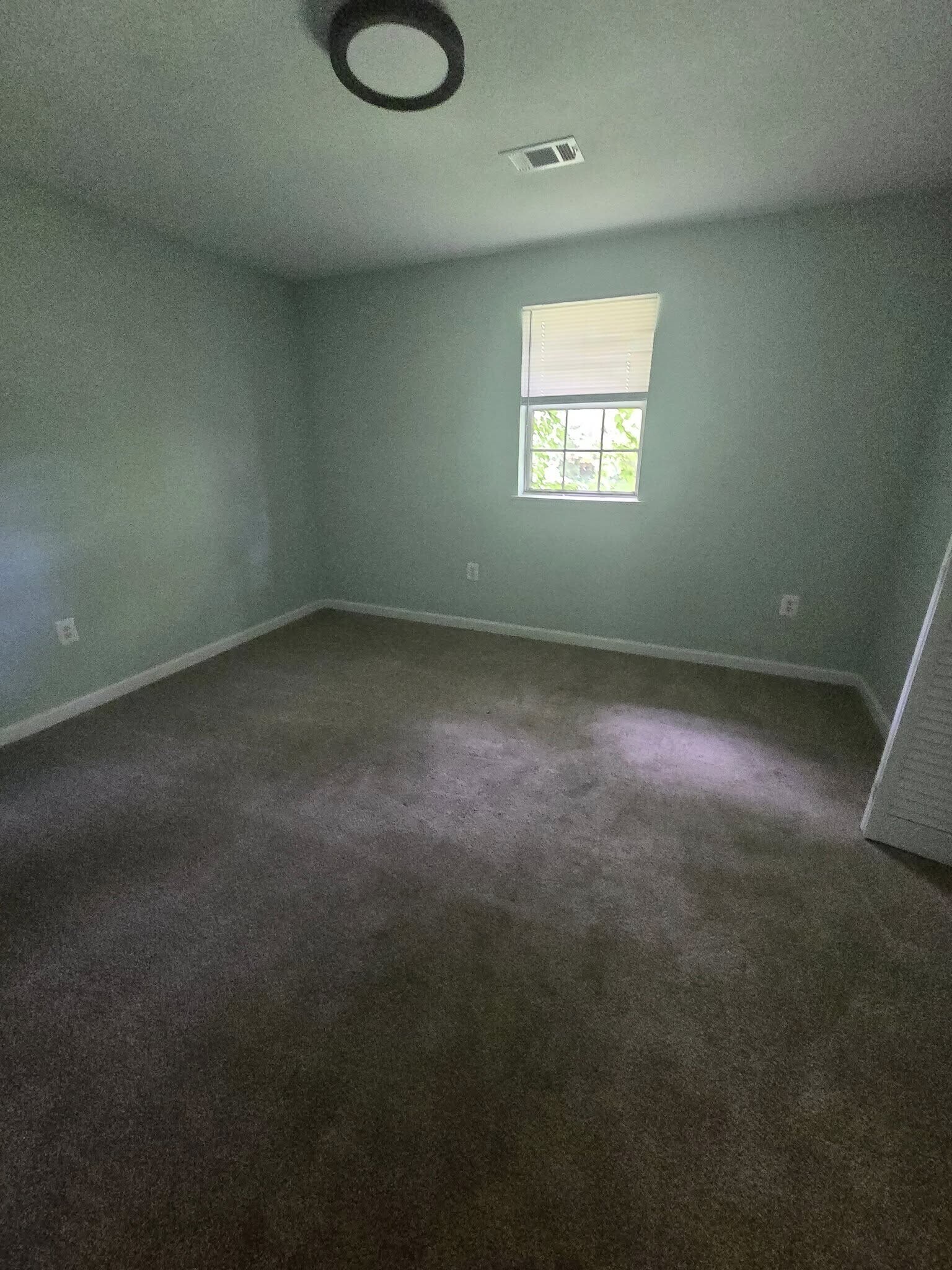 Building Photo - 7339 Green Acres Dr