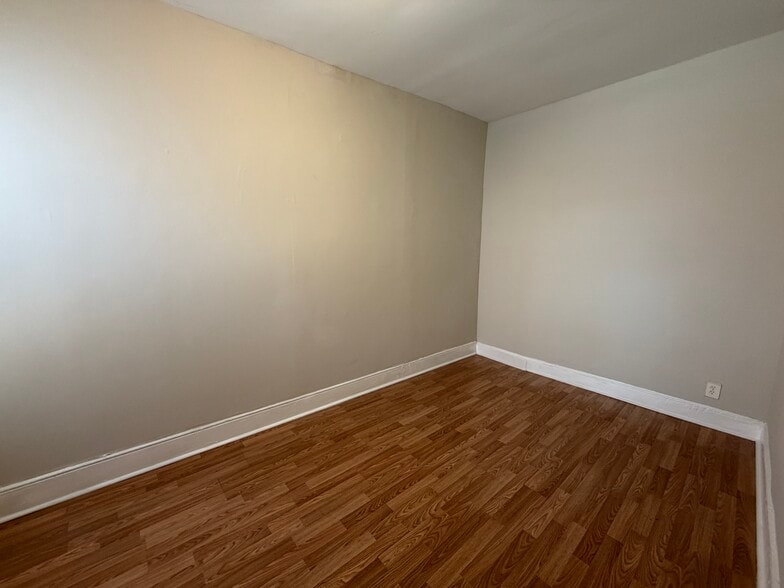 Building Photo - 2015 Fernon St