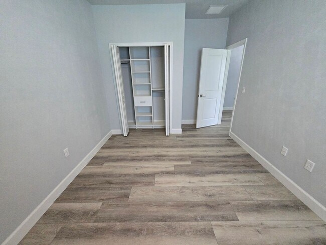 Building Photo - Beautiful 3-Bedroom, 2.5 Bath Home in Desi...