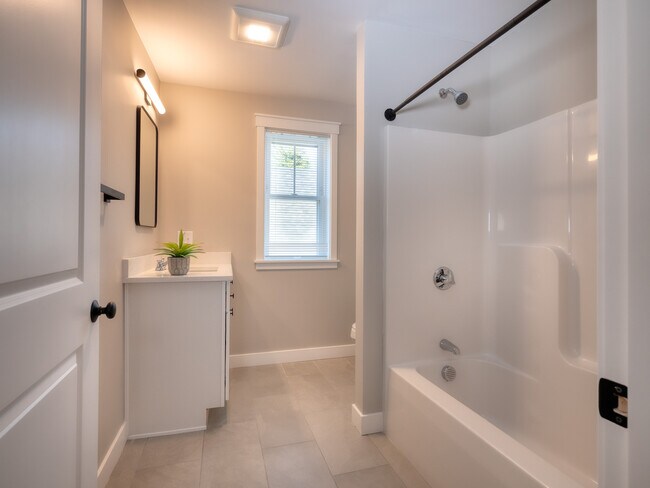 Building Photo - 23 Jones Xing