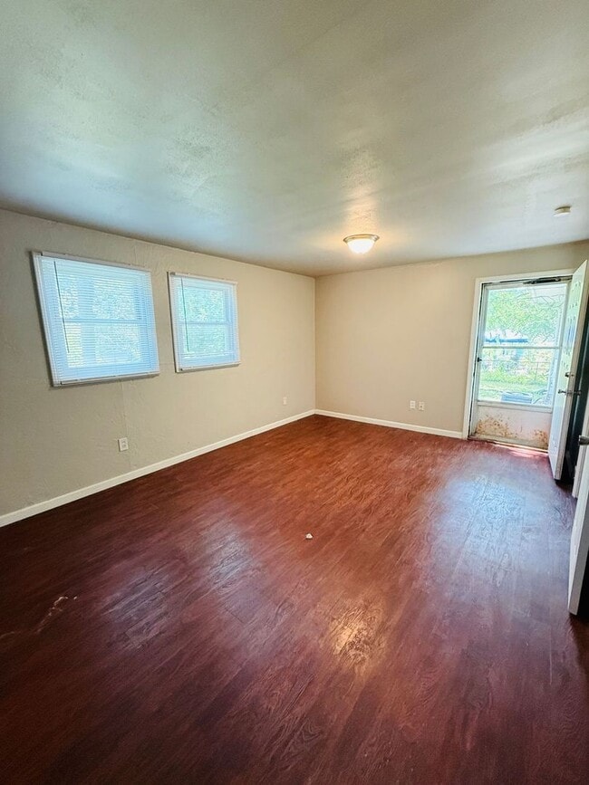 Building Photo - Three bedroom Home for Rent - Florissant