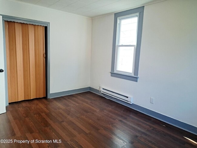 Building Photo - 625 Rosen Ct
