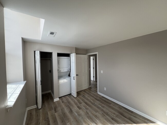 Building Photo - 15 Prospect St