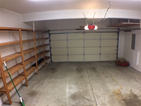 Building Photo - 3 Bedroom Home in SW Bend Just Minutes From the Old Mill