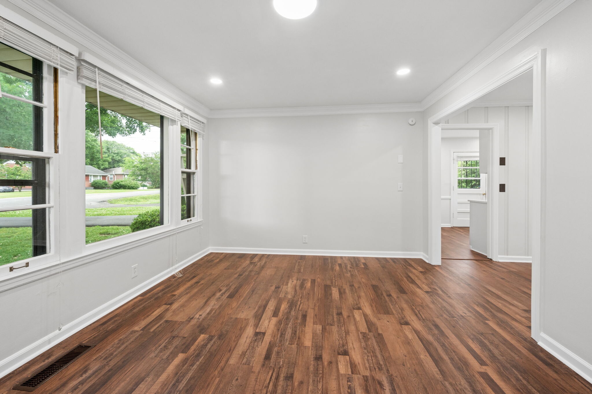 Building Photo - 3522 Hewlett Dr