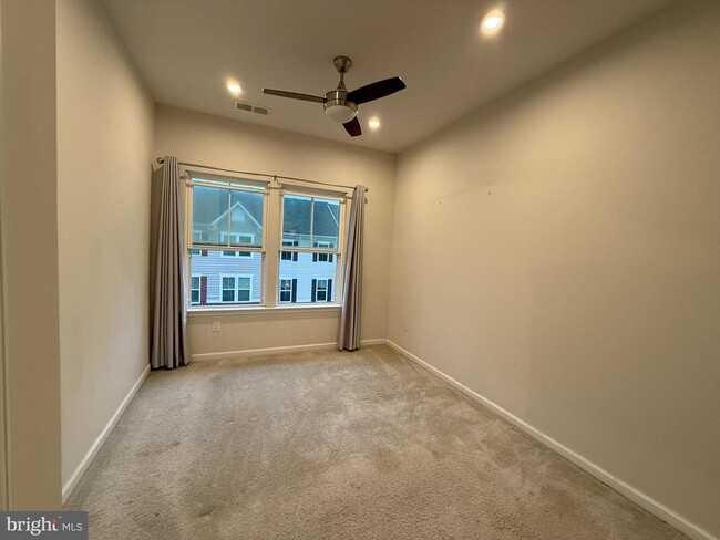 Building Photo - 406 Blue Welsh St