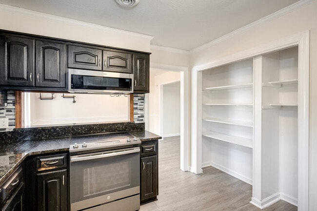 Building Photo - 115 Sunnywood Dr