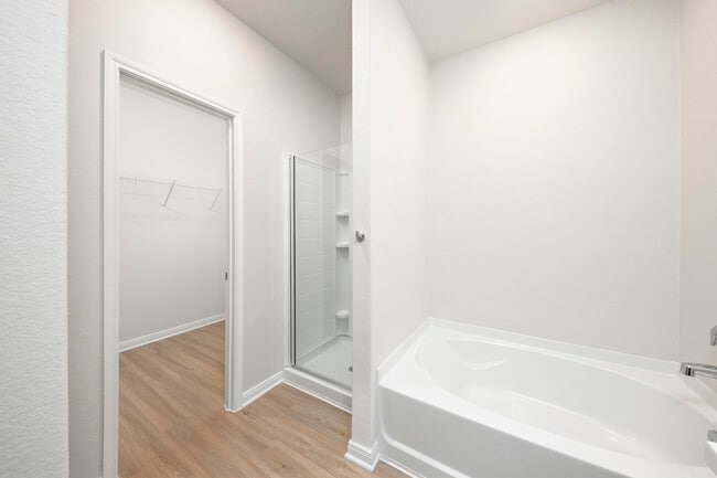 Building Photo - 15619 Plum Brk Dr