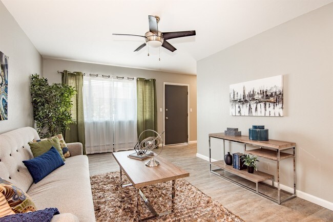 Interior Photo - 3680 Greenlee Dr