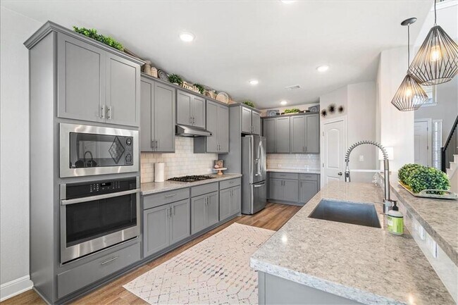 Building Photo - 2544 Granite Hill Dr