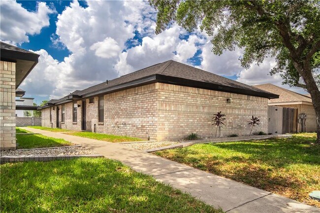 Building Photo - 7105 N 8th St