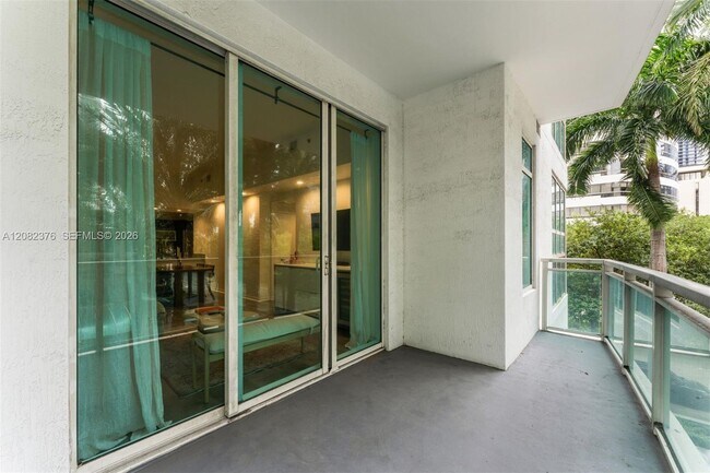Building Photo - 951 Brickell Ave