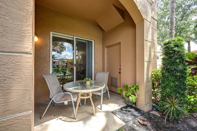 Building Photo - 4870 Bonsai Cir
