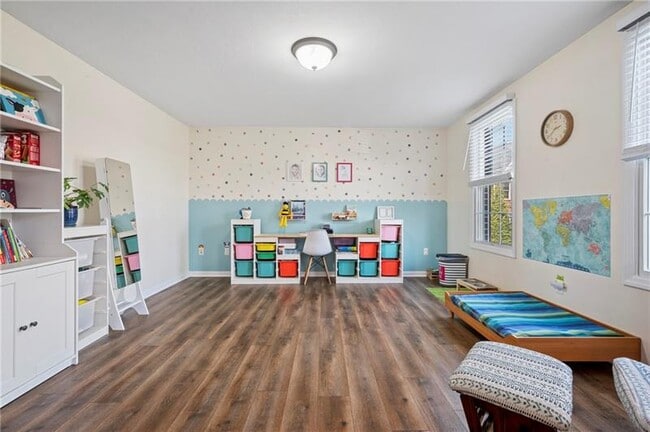 Building Photo - 8025 Jordan Ct