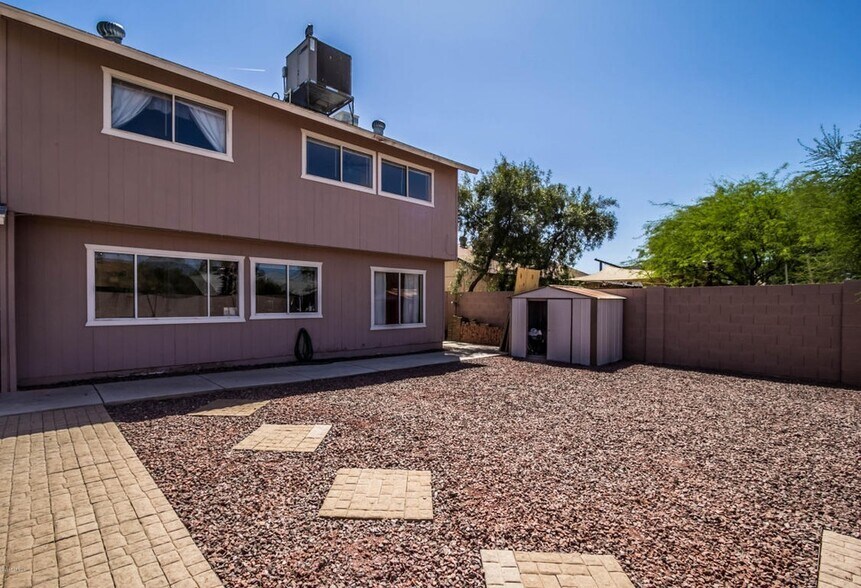 Building Photo - 4348 E Maldonado Dr