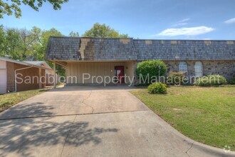 Building Photo - For Lease | South Tulsa Duplex | $1400 Rent