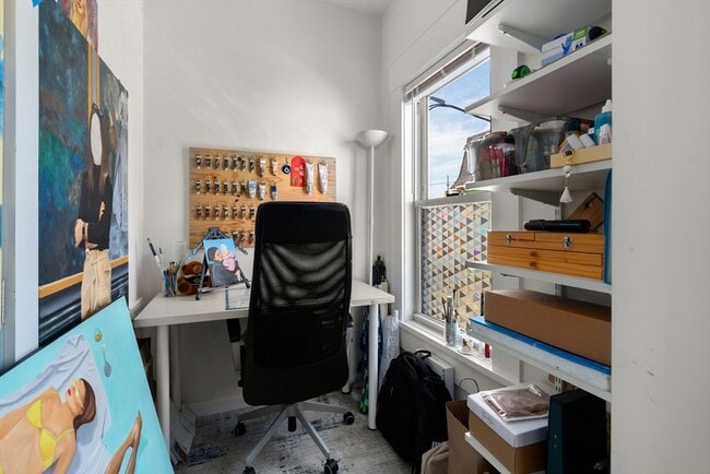 Building Photo - 32 Richardson St