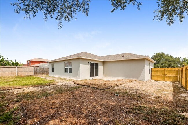 Building Photo - 480 Danube Dr
