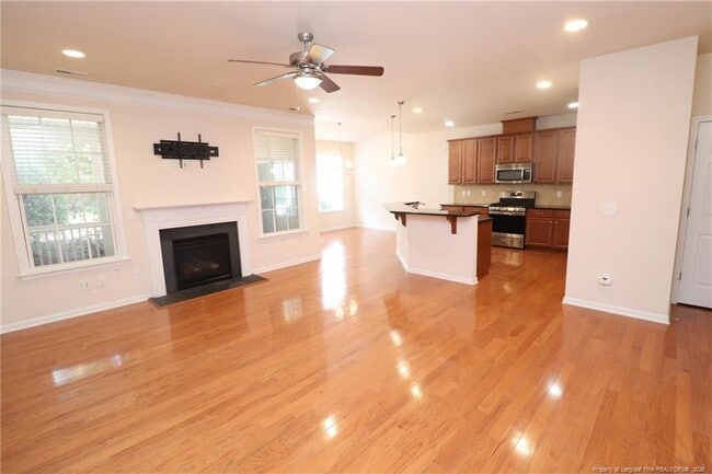 Building Photo - 619 Sealine Dr