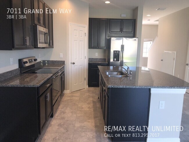 Building Photo - 7011 Grand Elm Dr