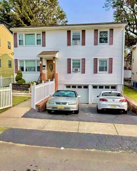Building Photo - 287 Perry Ave