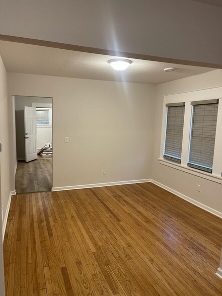 Dining room to kitchen - 1104 W Chambers St