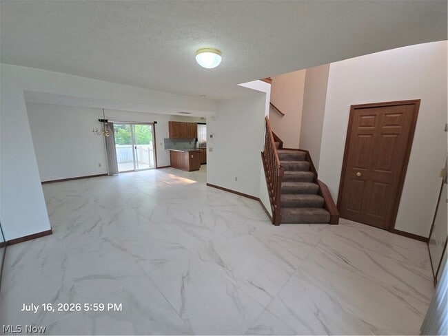 Building Photo - 6400 Monroe Ln