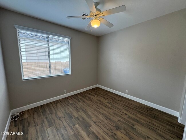 Building Photo - 1710 E Tradewind Ct