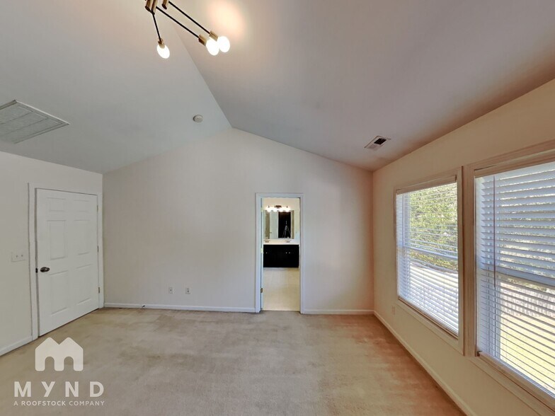 Building Photo - 3015 Sweetspire Rd