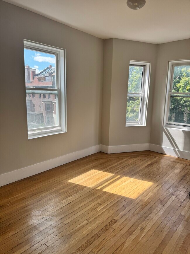 Building Photo - 38 Hemenway St