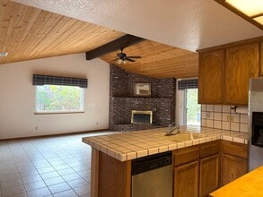 Building Photo - 5523 Freeman Cir