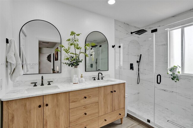 Building Photo - 1381 Sago Ln