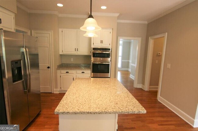 Building Photo - 3505 Sherborne Chase