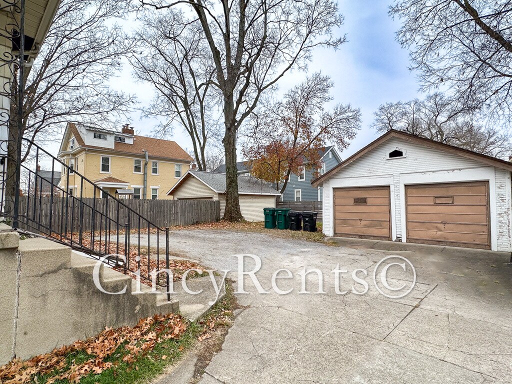 Building Photo - 3570 Edwards Rd