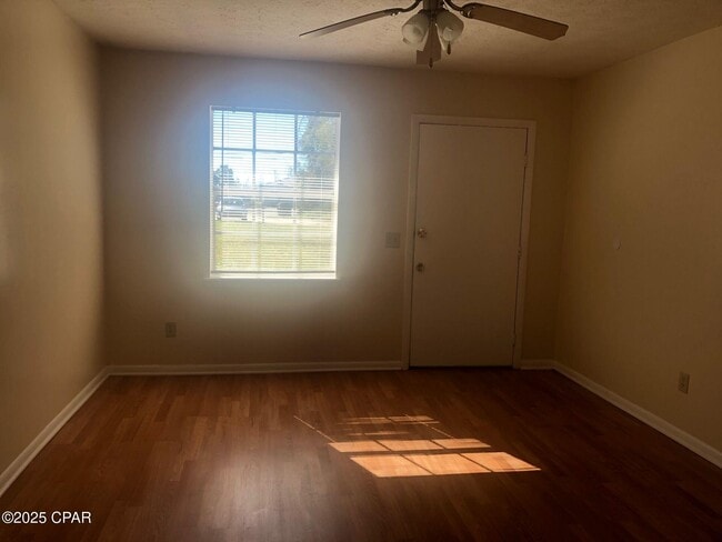Building Photo - 6707-6722 FL-22
