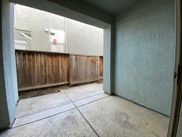 Building Photo - Charming 3-Bedroom, 2.5-Bath, 1,453 Sq. Ft...